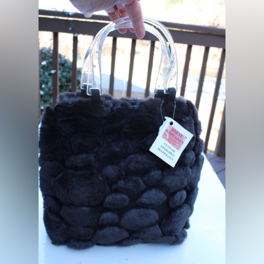 NWT Alexa handbag black faux-fur bubble bag